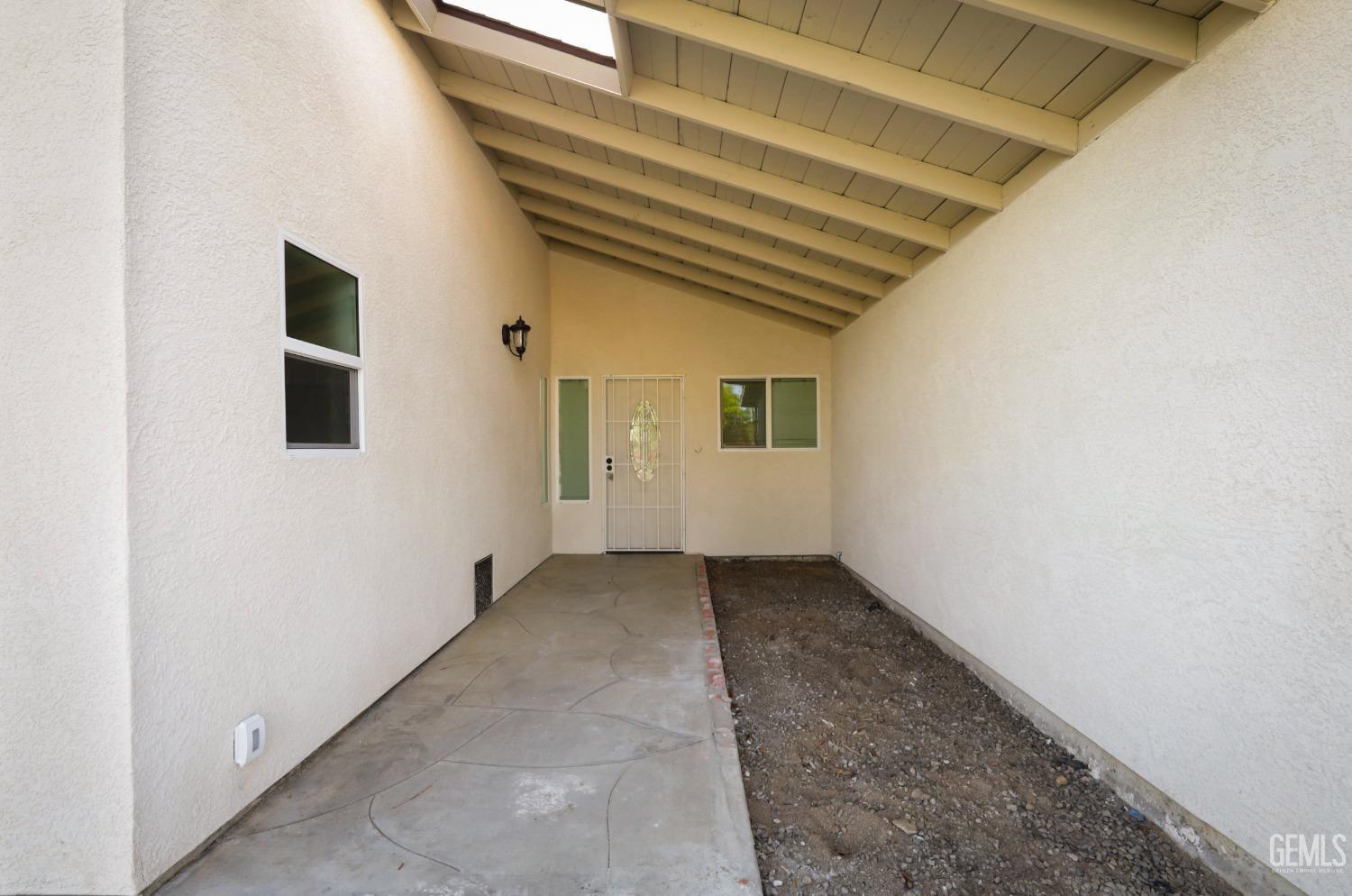 Undisclosed Address Bakersfield, CA 93306 - Photo 4 of 44 a view of entryway
