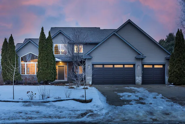 $625,000 | 303 Bluff Road, Carver, MN 55315