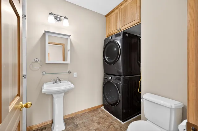 $625,000 | 303 Bluff Road, Carver, MN 55315