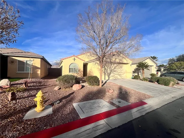 $2,180 | 7136 Crescentville Avenue, Las Vegas, NV 89131