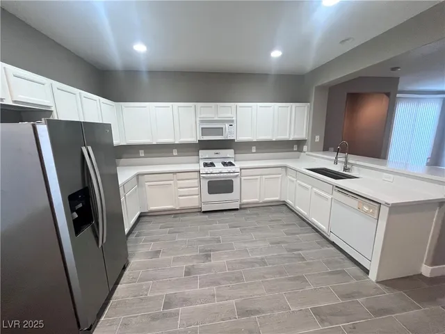 $2,180 | 7136 Crescentville Avenue, Las Vegas, NV 89131