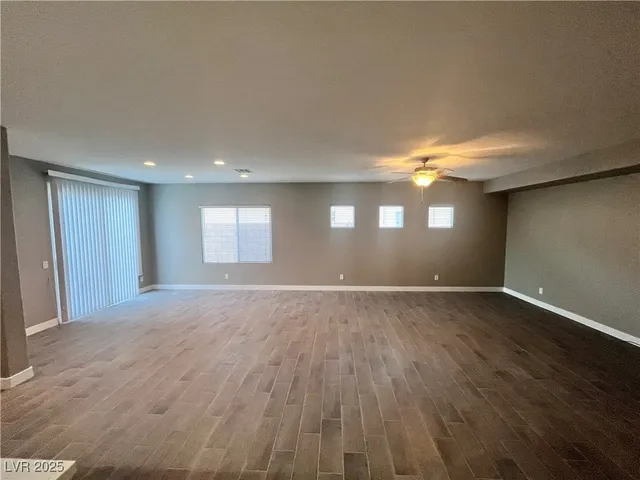 $2,180 | 7136 Crescentville Avenue, Las Vegas, NV 89131