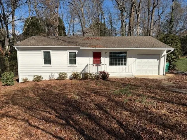 a front view of house with yard
