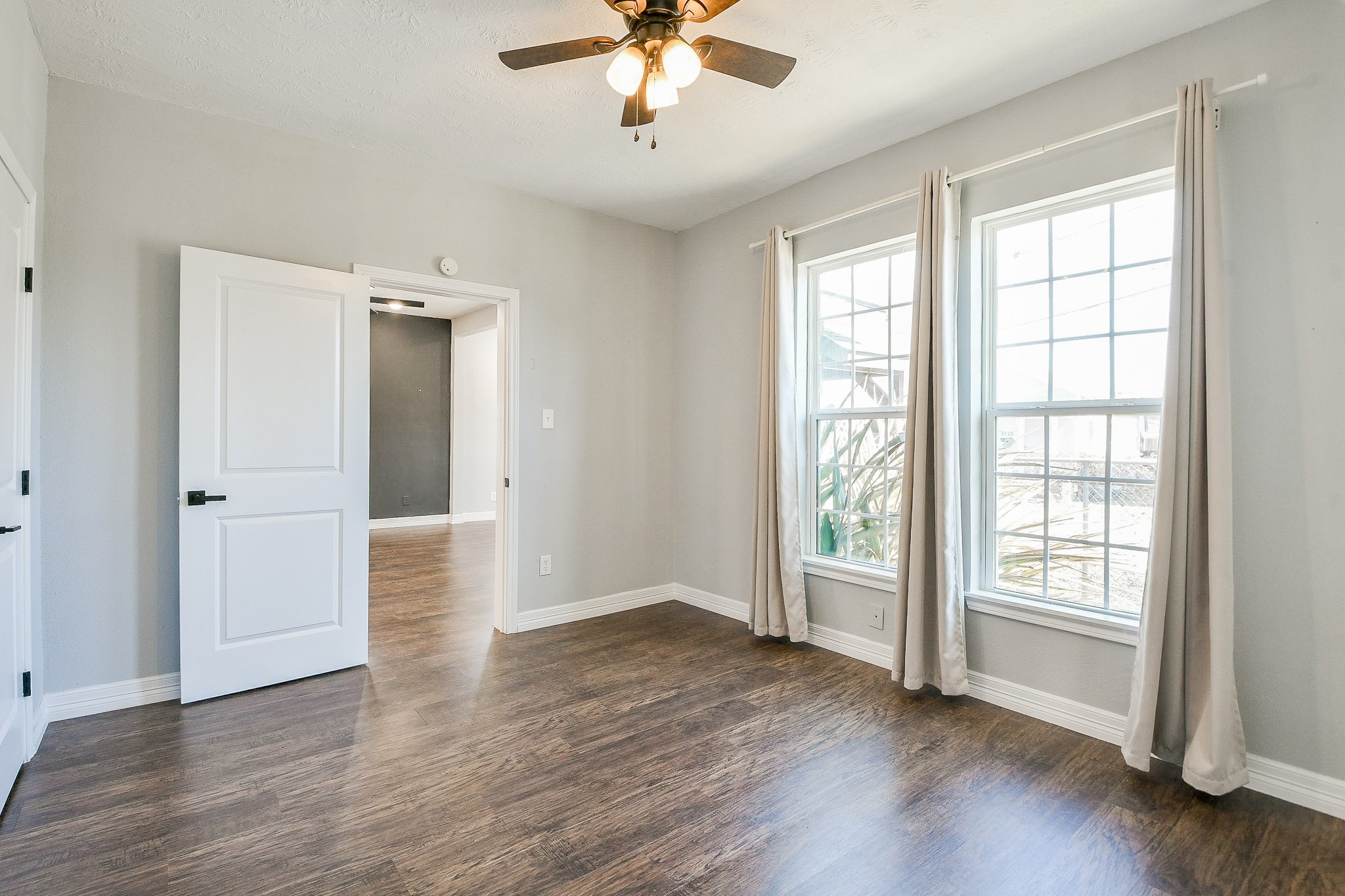 2119 Carter Street Houston, TX 77008 - Photo 13 of 24