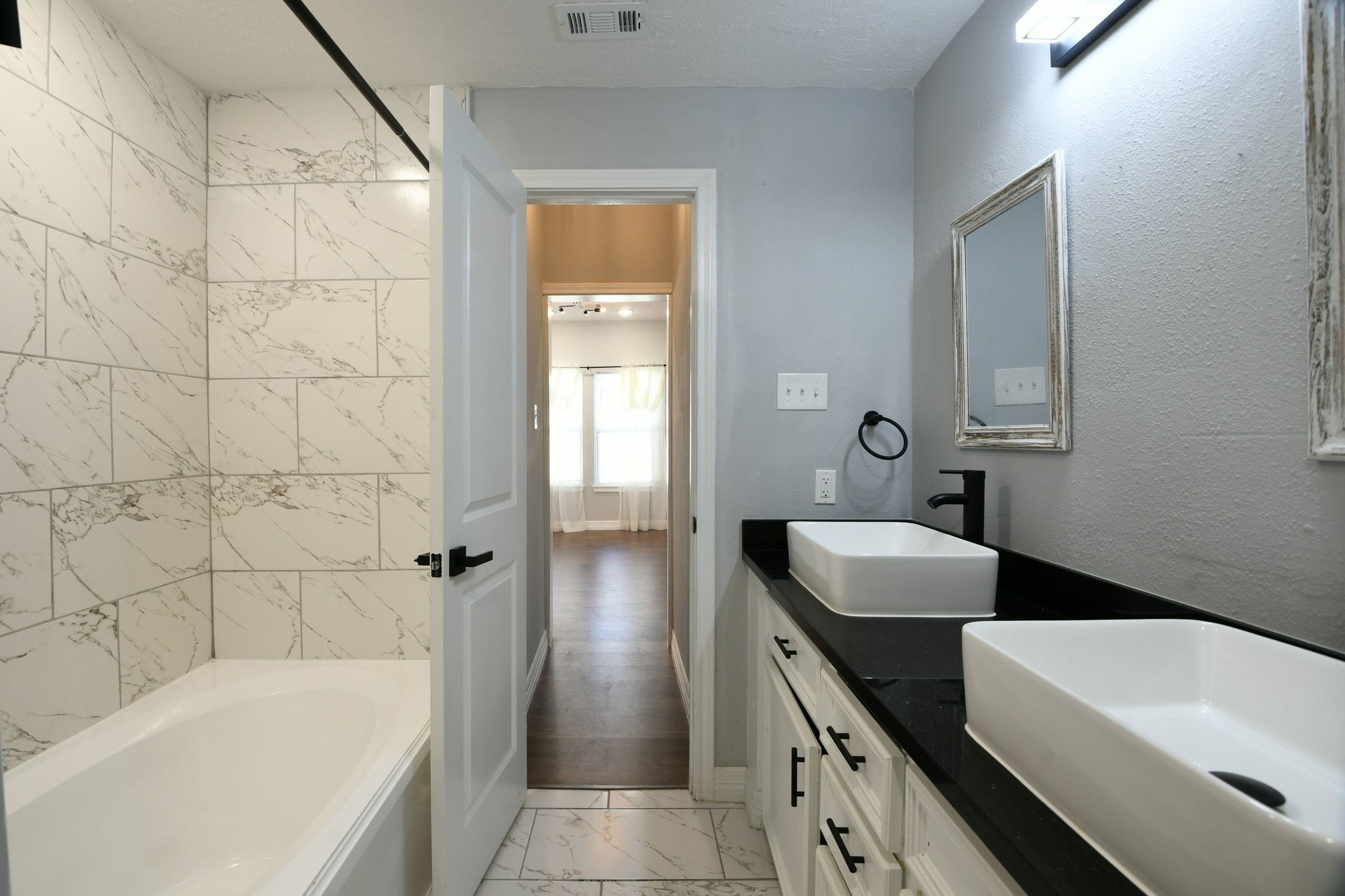 2119 Carter Street Houston, TX 77008 - Photo 15 of 24