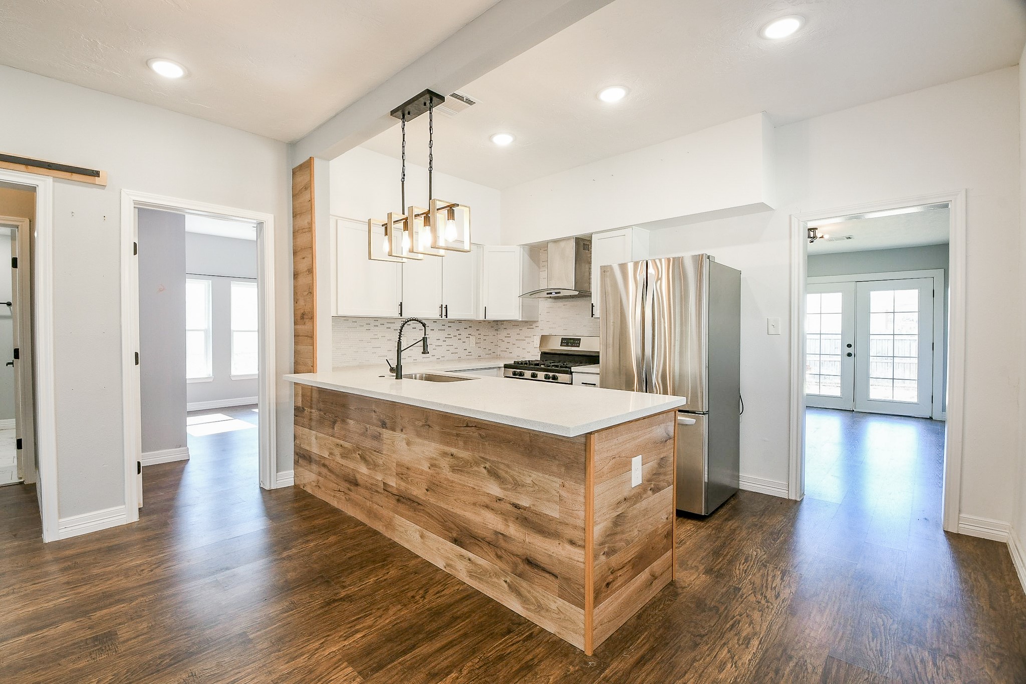 2119 Carter Street Houston, TX 77008 - Photo 6 of 24