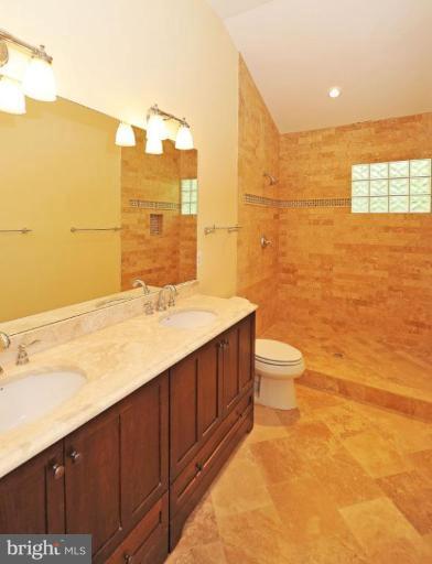 1401 Namassin Road Alexandria, VA 22308 - Photo 16 of 24 Master Bath #2