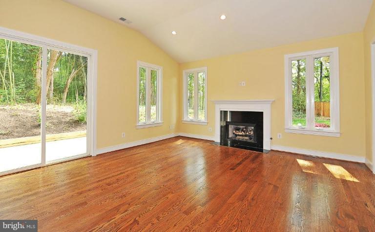 1401 Namassin Road Alexandria, VA 22308 - Photo 8 of 24 Family Room