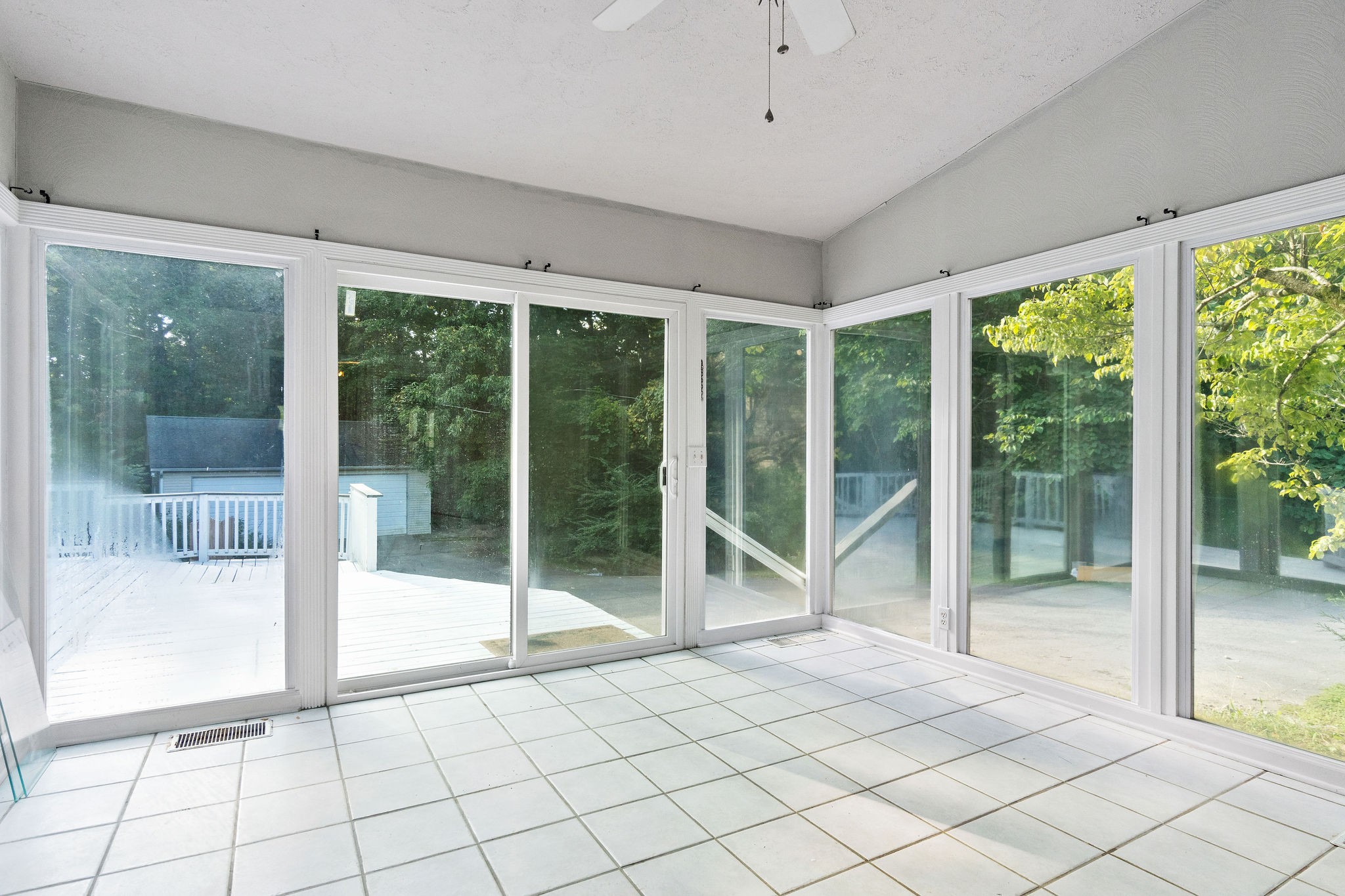 1011 Cherokee Trail Springfield, TN 37172 - Photo 28 of 40 a view of empty room with windows