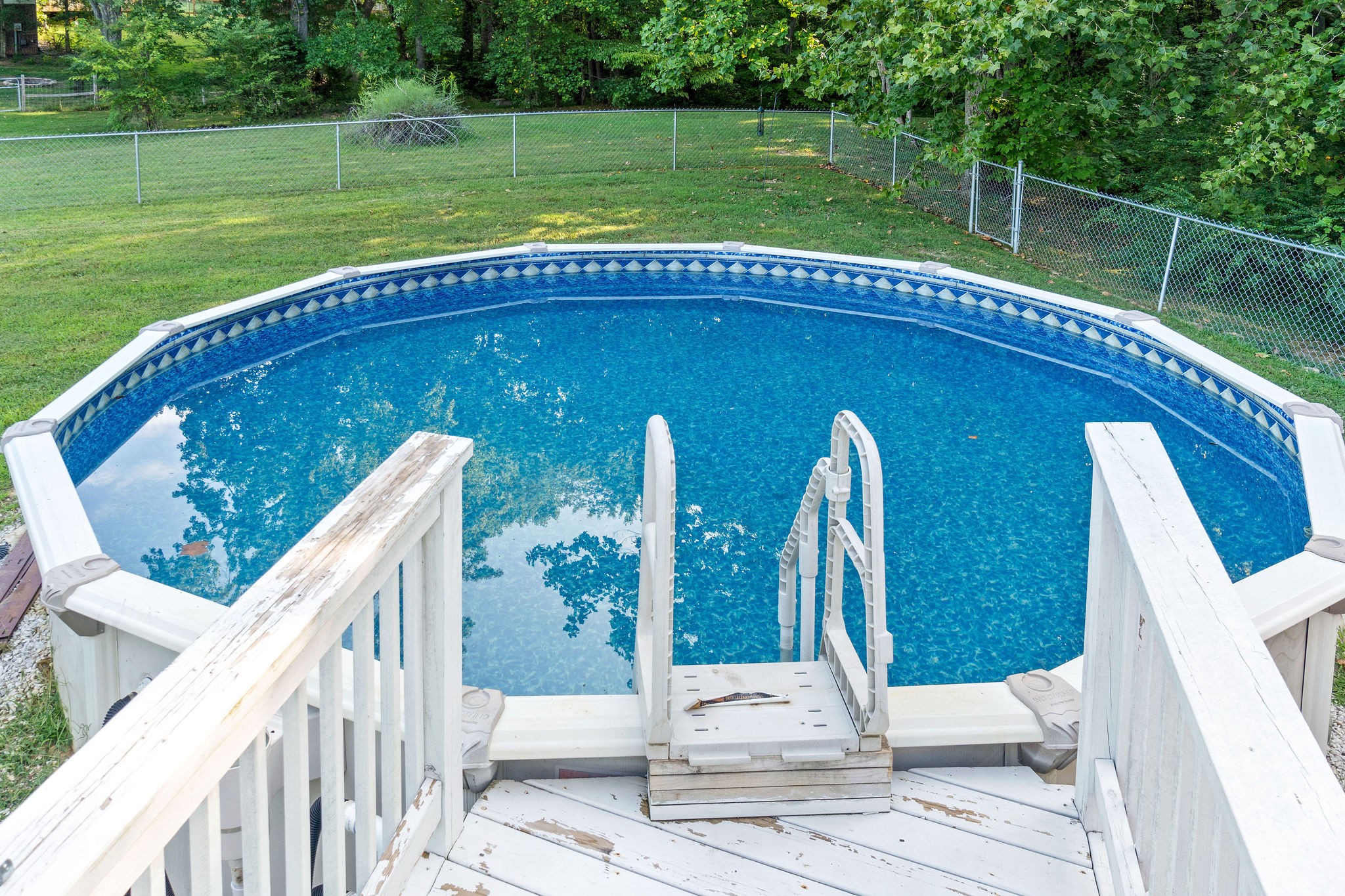 1011 Cherokee Trail Springfield, TN 37172 - Photo 32 of 40 a view of a swimming pool with a patio