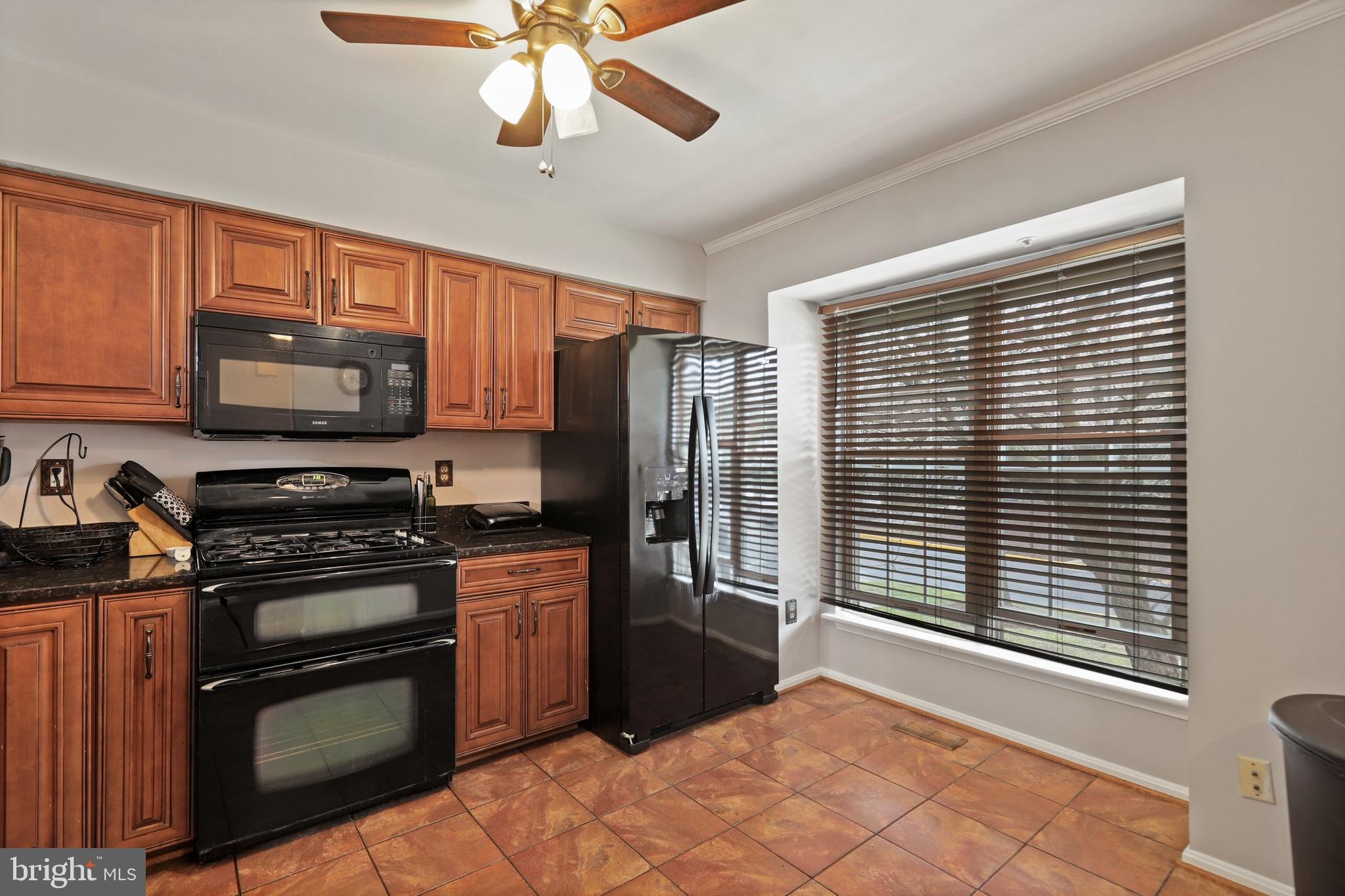 7112 Dew Drop Way Clinton, MD 20735 - Photo 8 of 28 Gallery Image 8