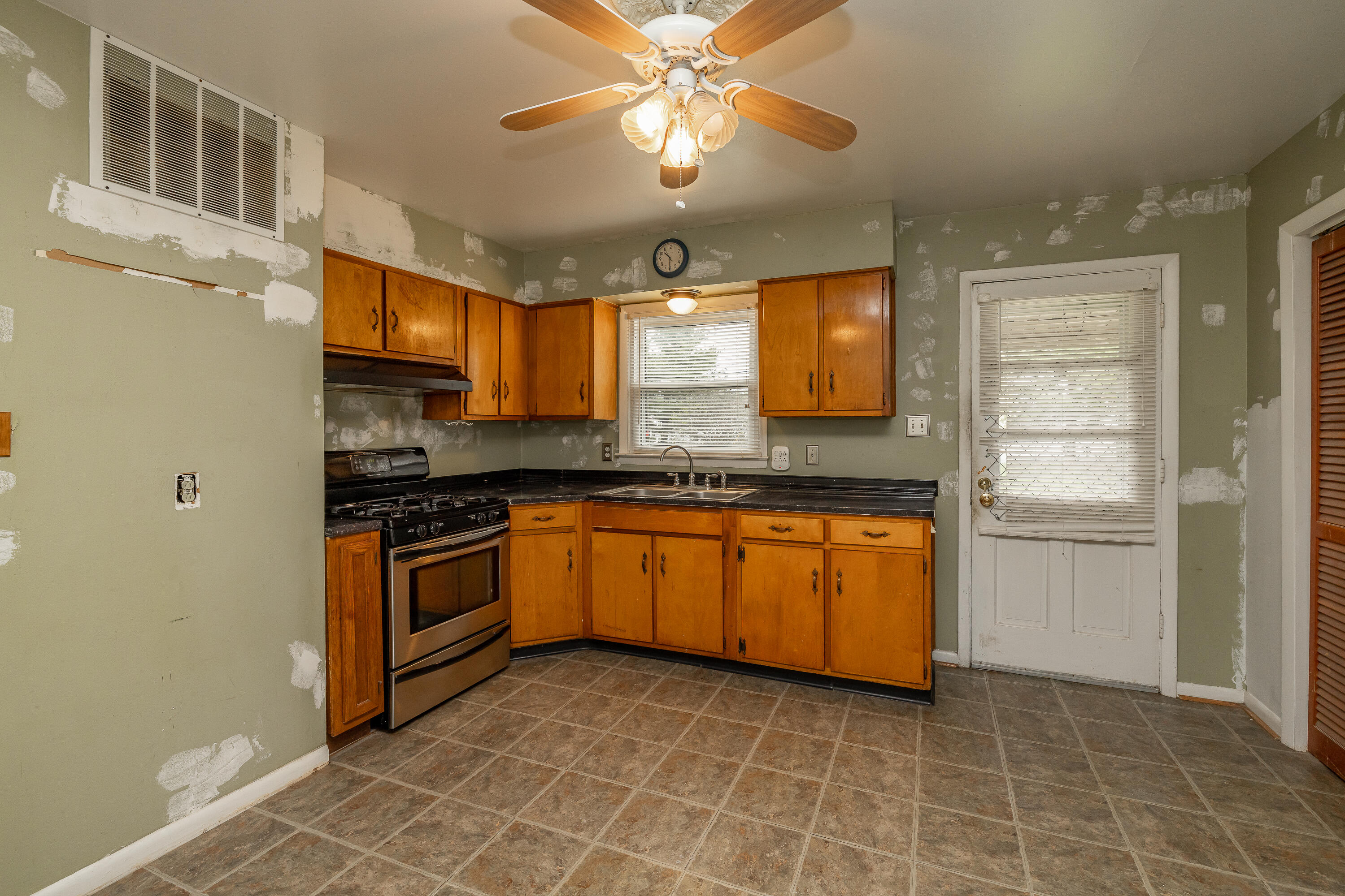 1120 Kees Road, Unit A AND 2 Lexington, KY 40505 - Photo 6 of 32 2-4