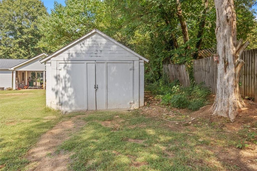 2523 Maple Road Southeast Rome, GA 30161 - Photo 24 of 30 a view of a small garden