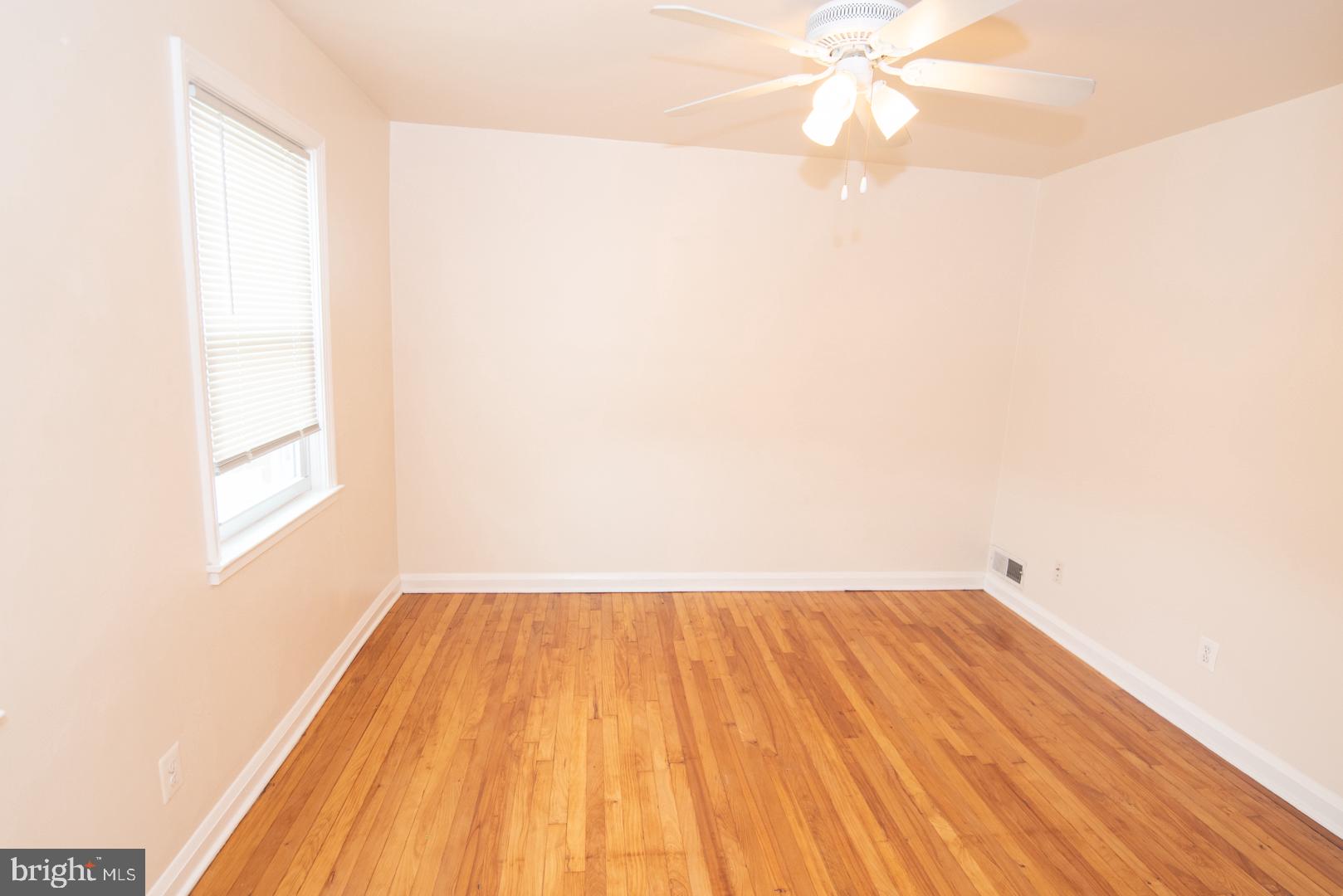 3446 Dunran Road Dundalk, MD 21222 - Photo 8 of 28