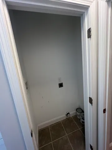 $1,900 | 50 Sheffield Drive, Unit 205, Dover, NH 03820