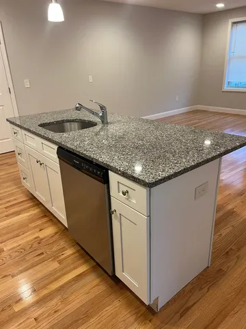 $1,900 | 50 Sheffield Drive, Unit 205, Dover, NH 03820