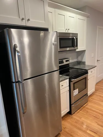 $1,900 | 50 Sheffield Drive, Unit 205, Dover, NH 03820