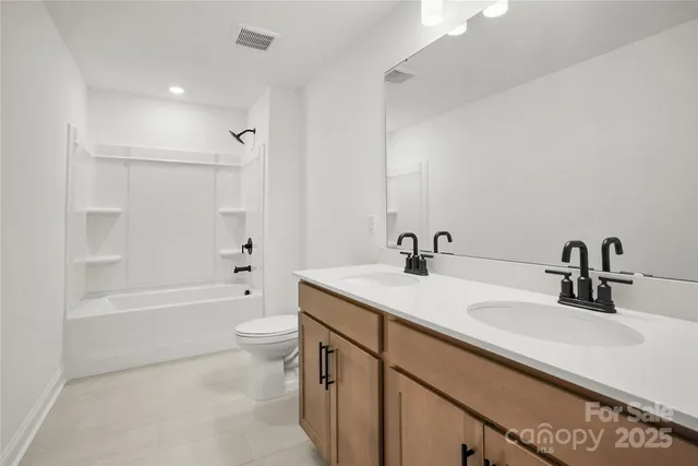 $699,900 | 2005 Waxhaw Crossing Drive, Unit 241, Waxhaw, NC 28173