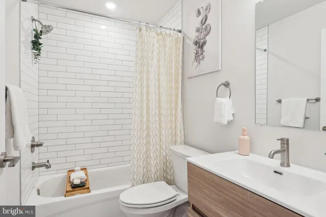 $425,000 | 3205 North 35th Street, Unit 9, Philadelphia, PA 19129