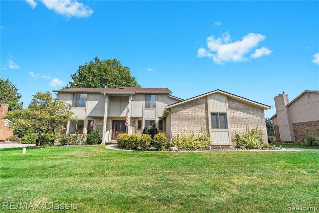 4432 Ravinewood Drive Commerce Township, MI 48382 - Photo 2 of 50 Gallery Image 2