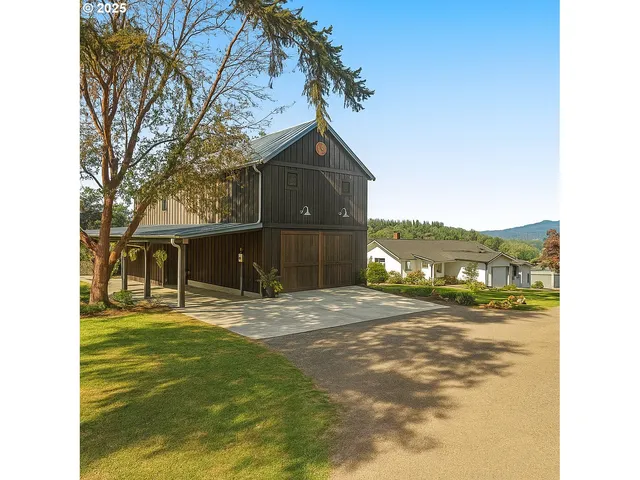 a house view with a outdoor space