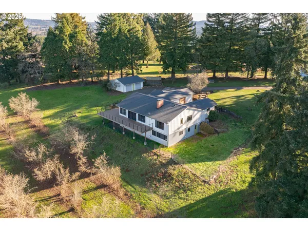 $1,499,800 | 20805 Northeast Big Fir Lane, Dundee, OR 97115