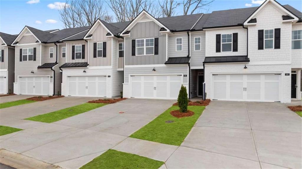 245 Sound Circle Stockbridge, GA 30281 - Photo 3 of 59