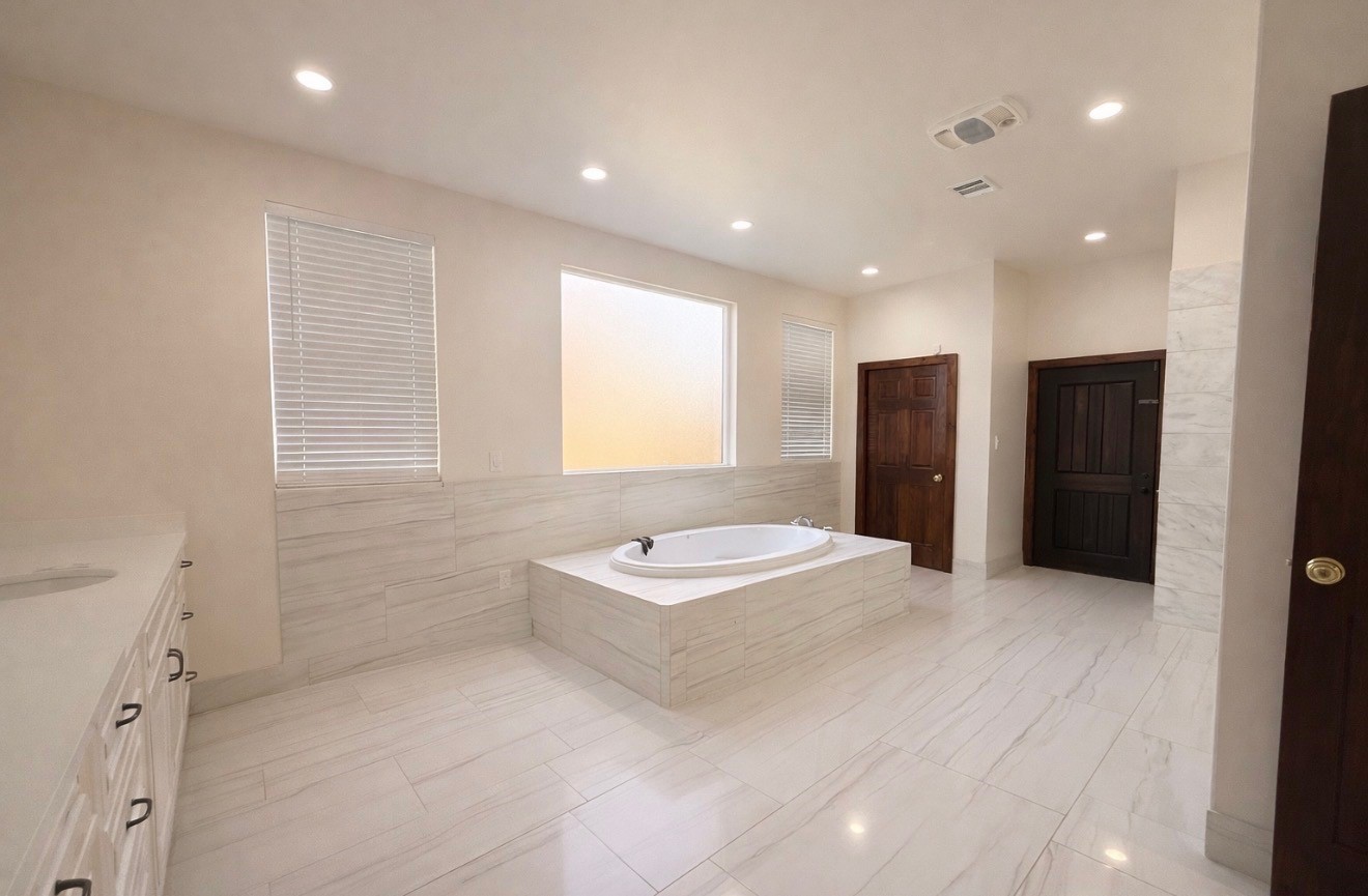 25910 Maplewood Drive Spring, TX 77386 - Photo 16 of 38