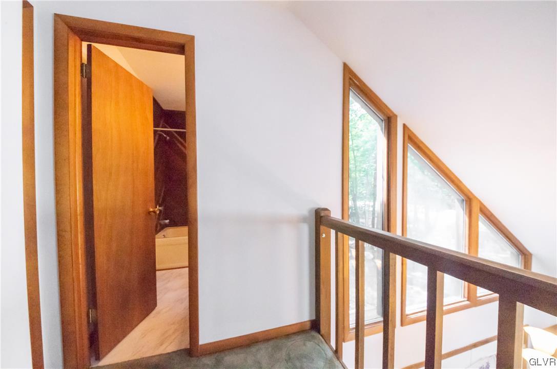 156 Rim Road East Stroudsburg, PA 18302 - Photo 25 of 37 Gallery Image 25