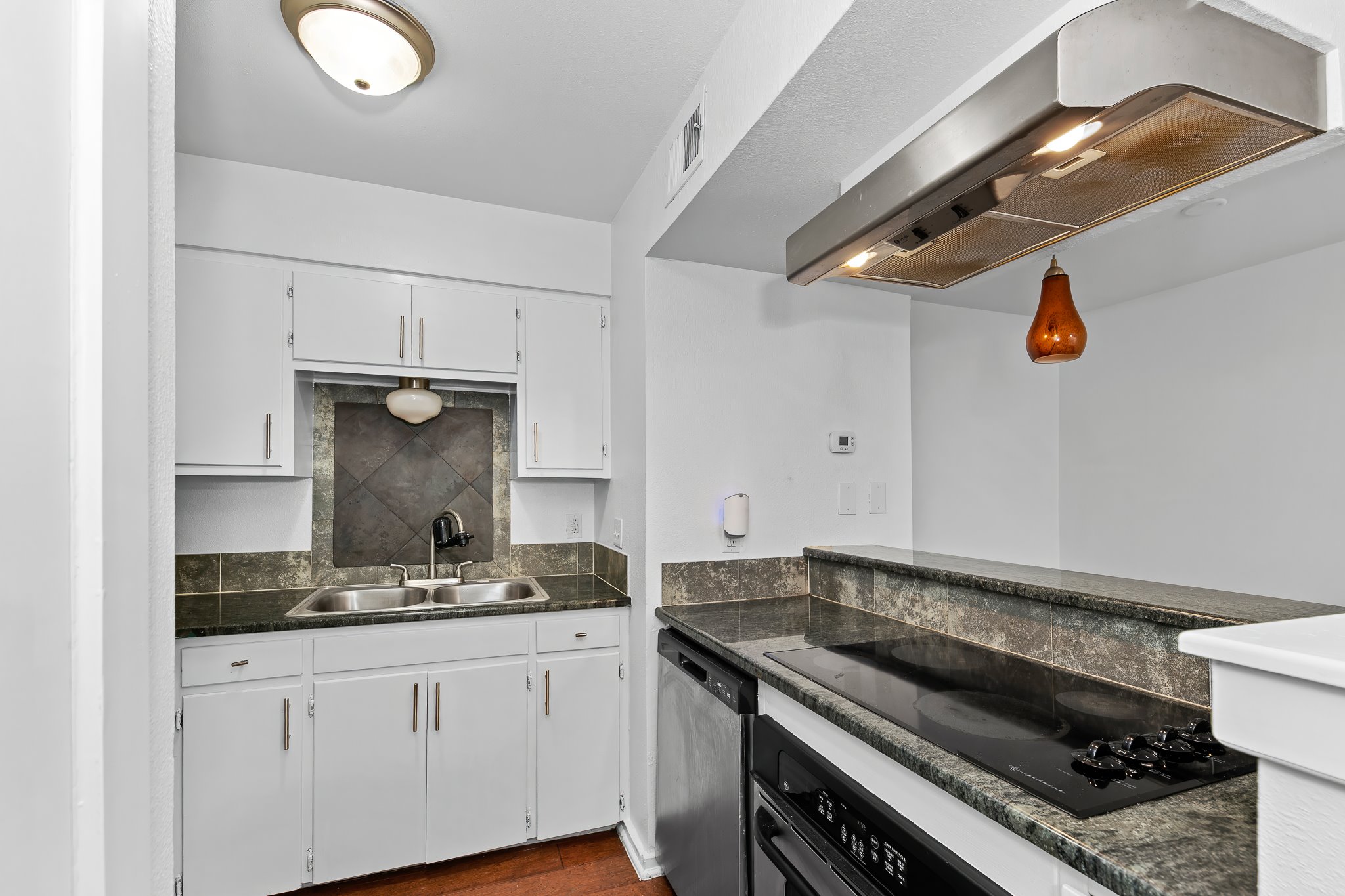 1405 Hartford Road, Unit 106 Austin, TX 78703 - Photo 15 of 30