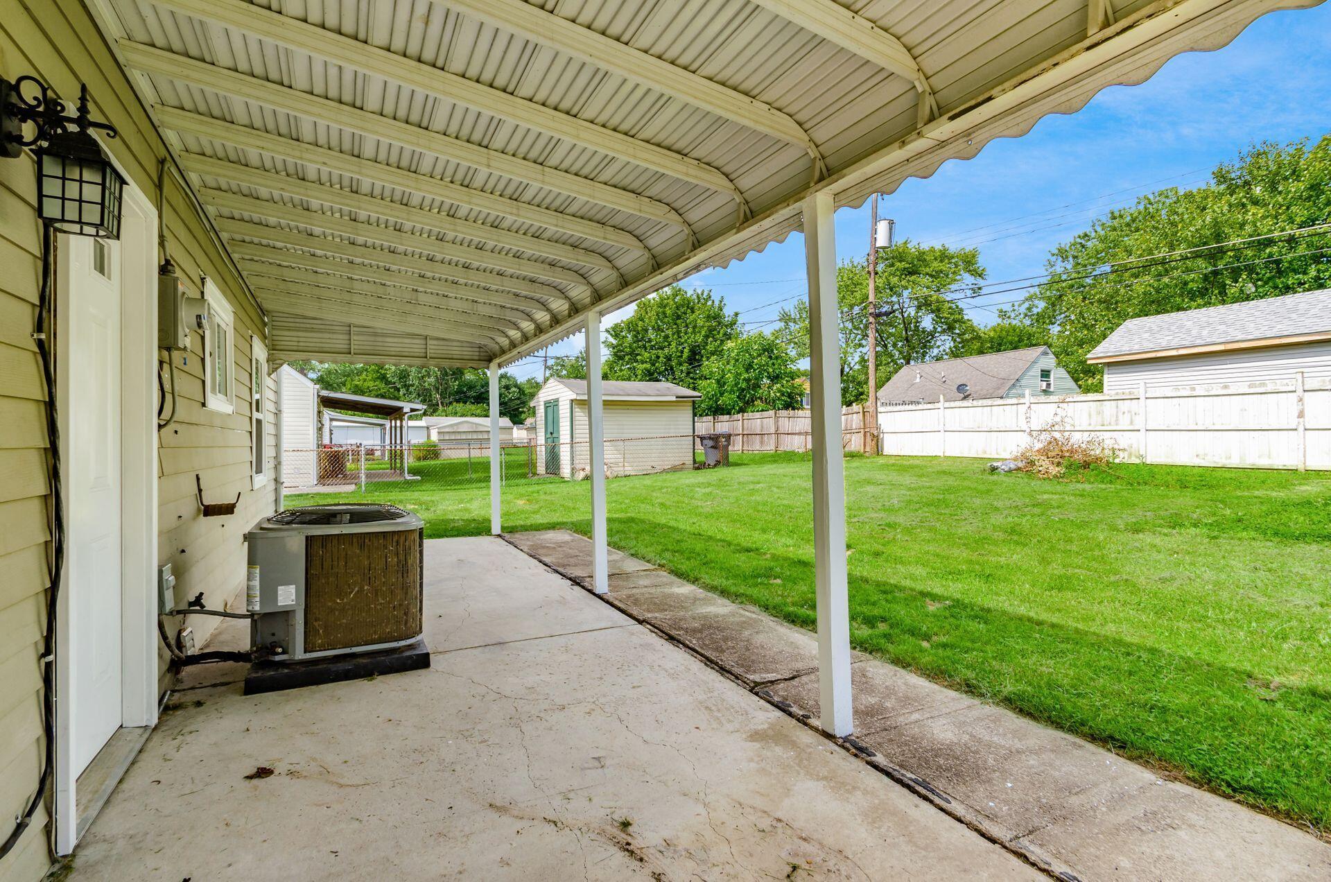 938 Bucknell Road Columbus, OH 43213 - Photo 27 of 35 029_25f1c4_g bucknell rd-60-2