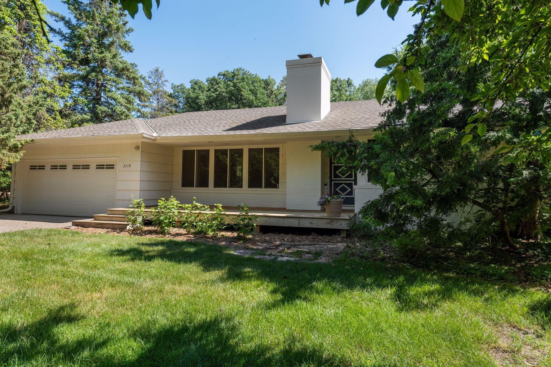 3719 Cardinal Road Minnetonka, MN 55345 - Photo 3 of 30
