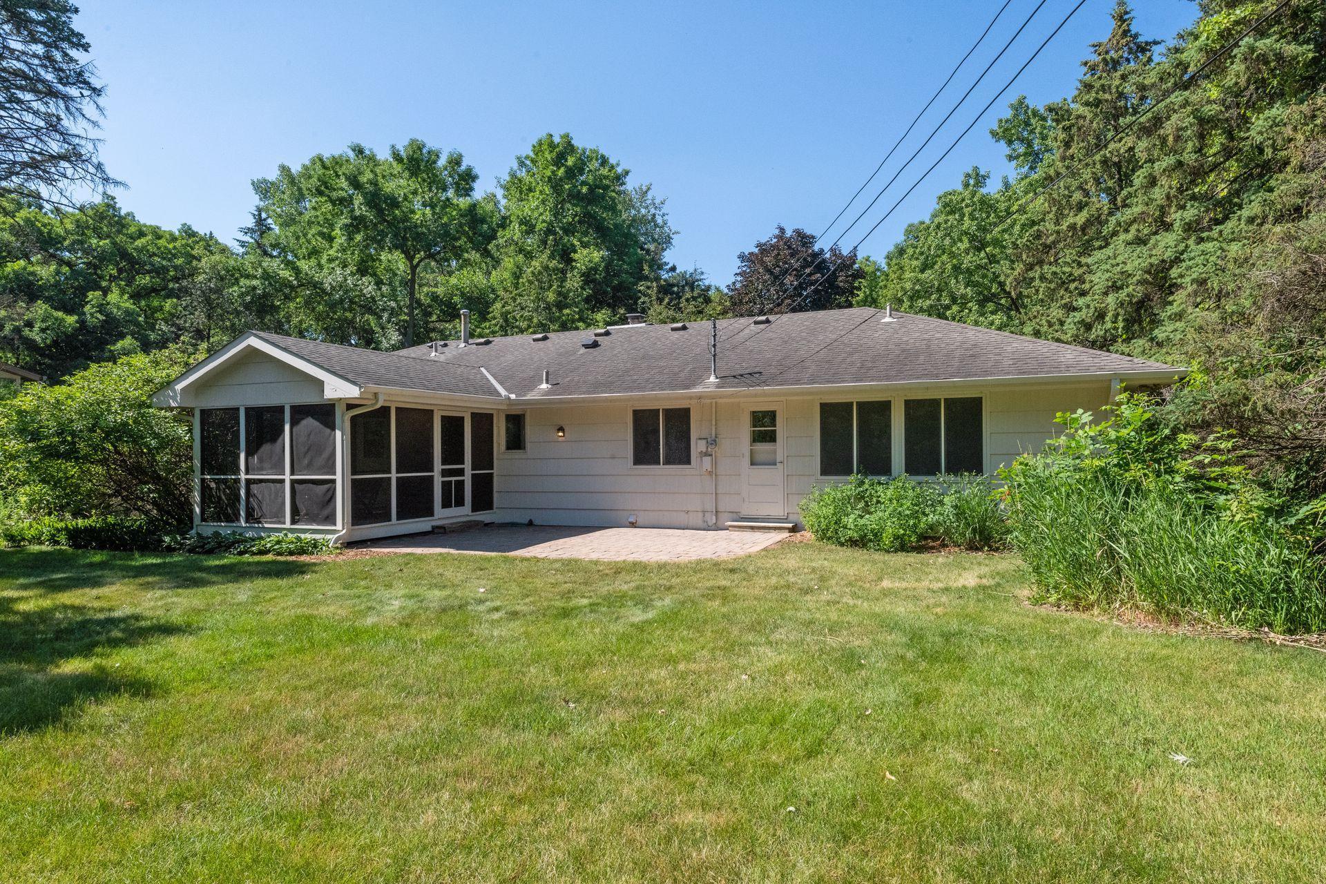 3719 Cardinal Road Minnetonka, MN 55345 - Photo 25 of 30