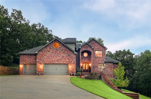 $1,599,000 | 2464 North Fox Trail, Fayetteville, AR 72703