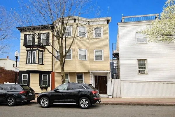 $3,550 | 206 Bunker Hill Street, Unit 3, Boston, MA 02129