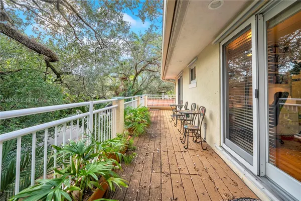 $3,050,000 | 2496 Abaco Avenue, Miami, FL 33133