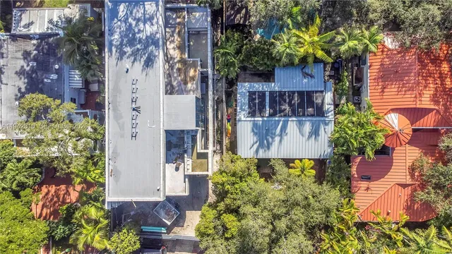 $5,400,000 | 2496-2490 Abaco Avenue, Miami, FL 33133