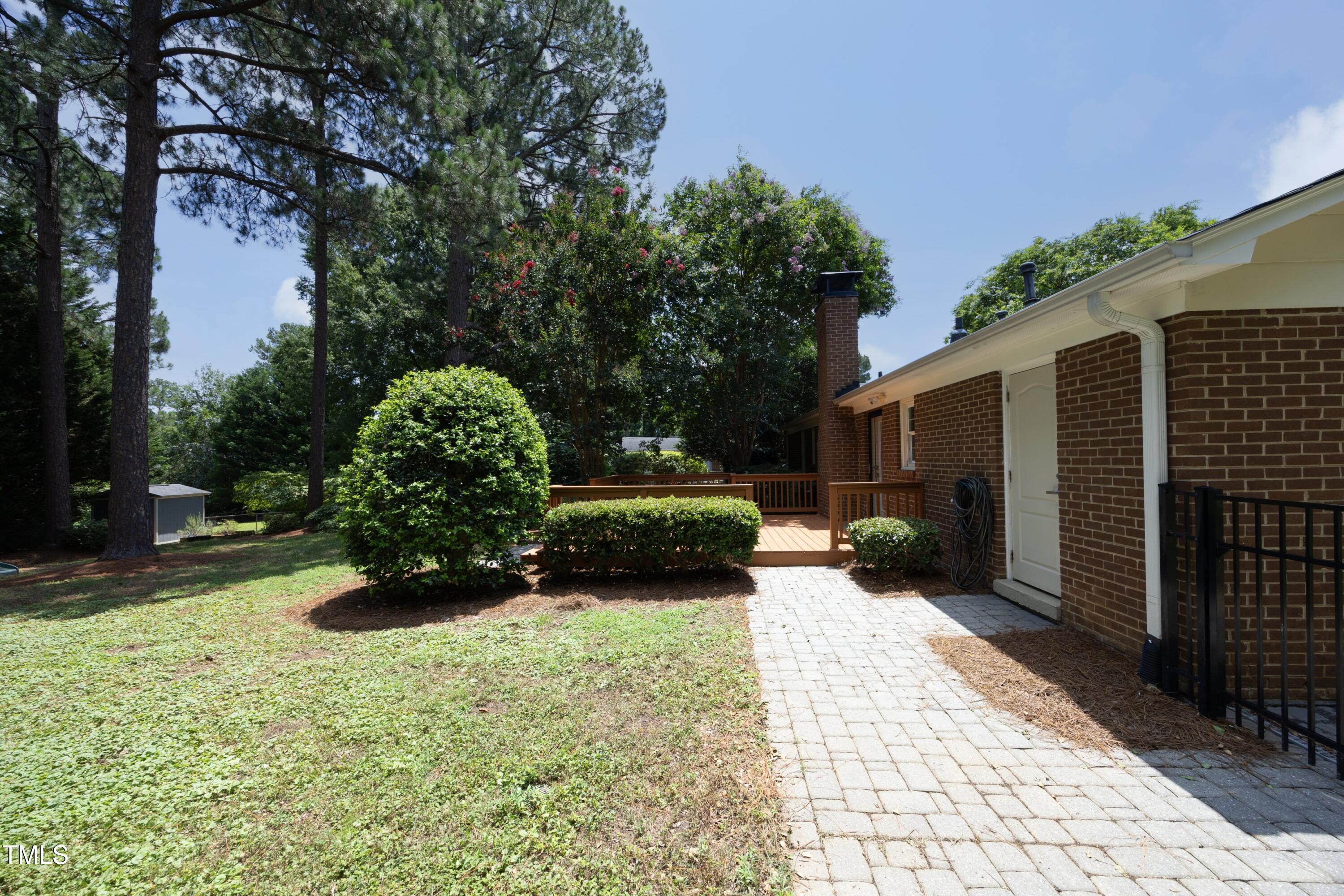3112 Carovel Court Raleigh, NC 27607 - Photo 37 of 44 34BackWalkway