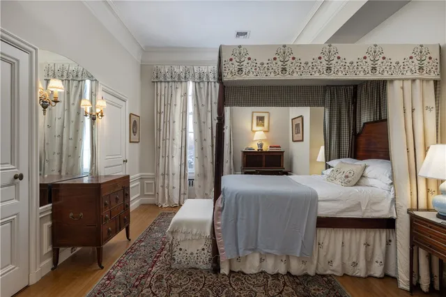 $100,000 | 115 Narragansett Avenue, Newport, RI 02840