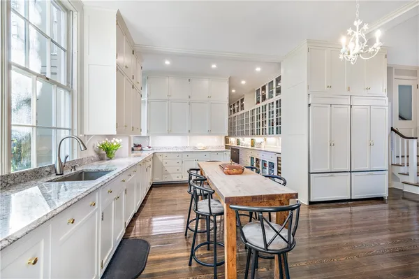 $100,000 | 115 Narragansett Avenue, Newport, RI 02840