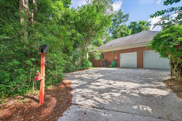 $445,000 | 2016 Atascadero Court, Tallahassee, FL 32317
