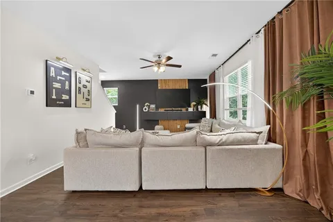 $425,000 | 1253 Richmond Court Southeast, Atlanta, GA 30354