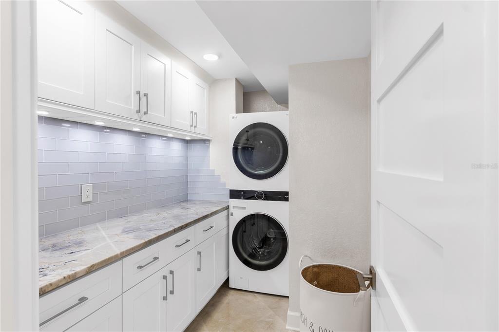 5770 Midnight Pass Road, Unit C608 Siesta Key, FL 34242 - Photo 25 of 55