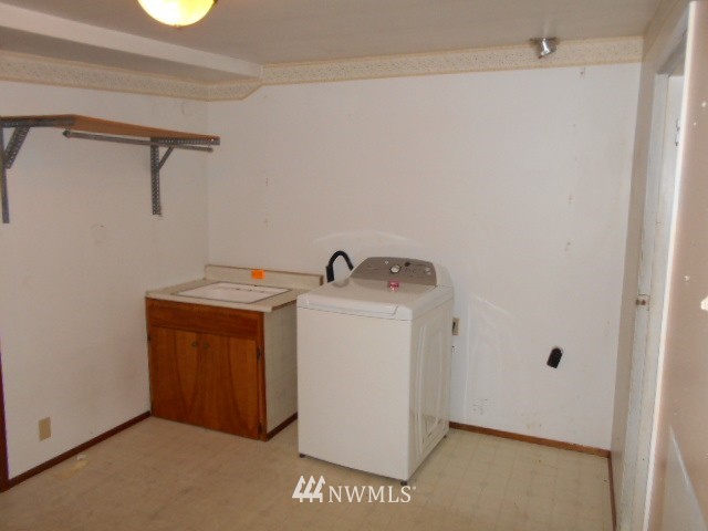 218 Southwest 304th Street Federal Way, WA 98023 - Photo 11 of 14 Gallery Image 11