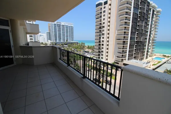 $4,000 | 6422 Collins Avenue, Unit 701, Miami Beach, FL 33141