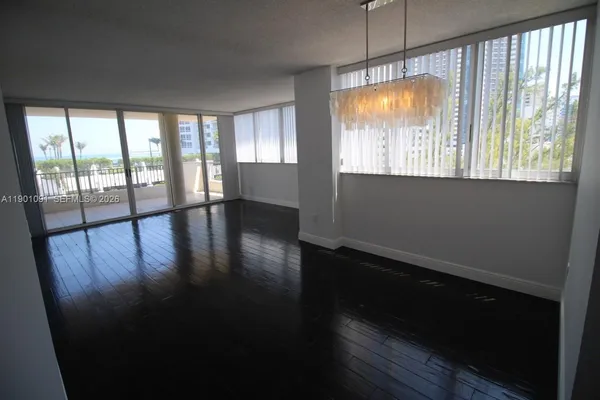 $4,000 | 6422 Collins Avenue, Unit 701, Miami Beach, FL 33141