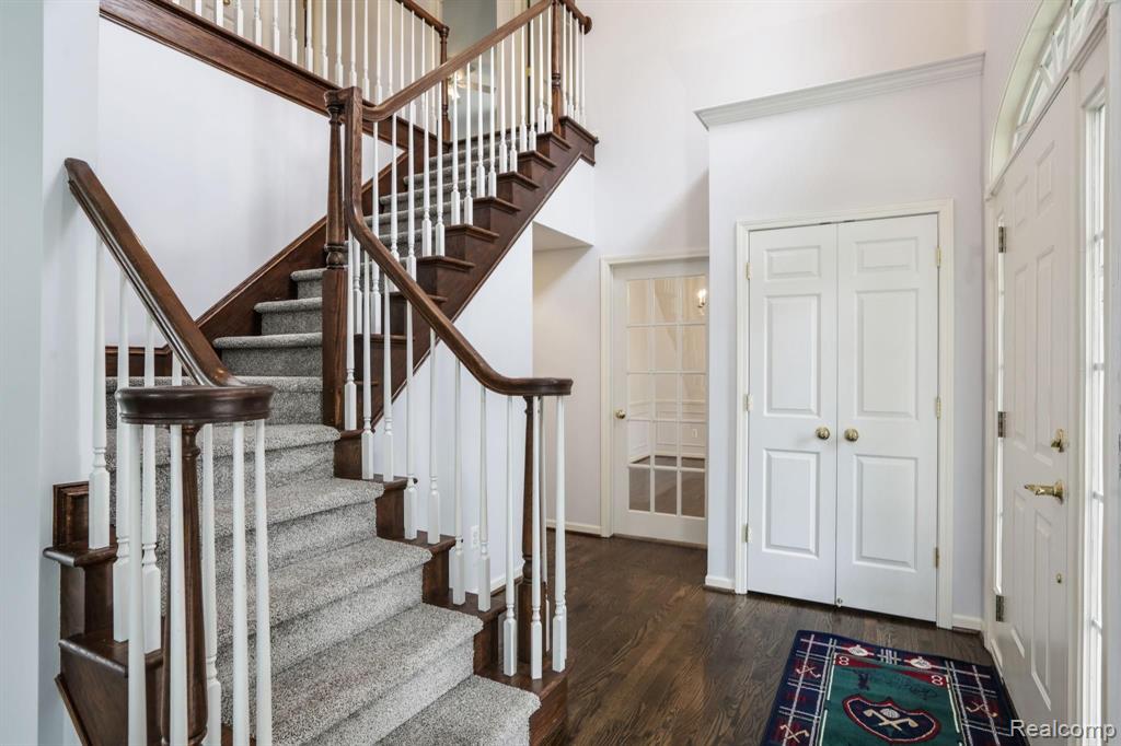 1110 Vernier Road Grosse Pointe Woods, MI 48236 - Photo 5 of 33