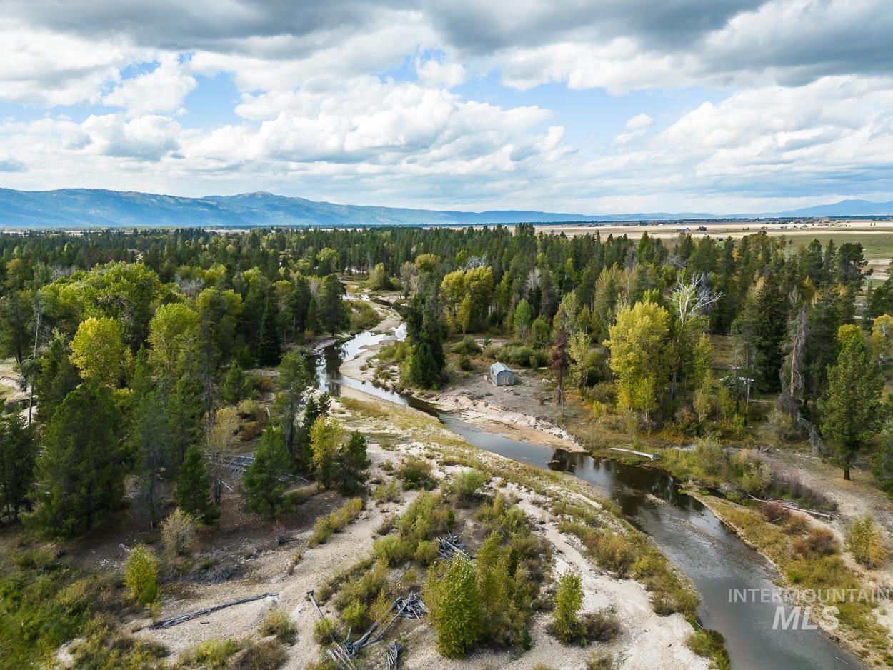 467 Gold Fork Road Donnelly, ID 83615 - Photo 4 of 50