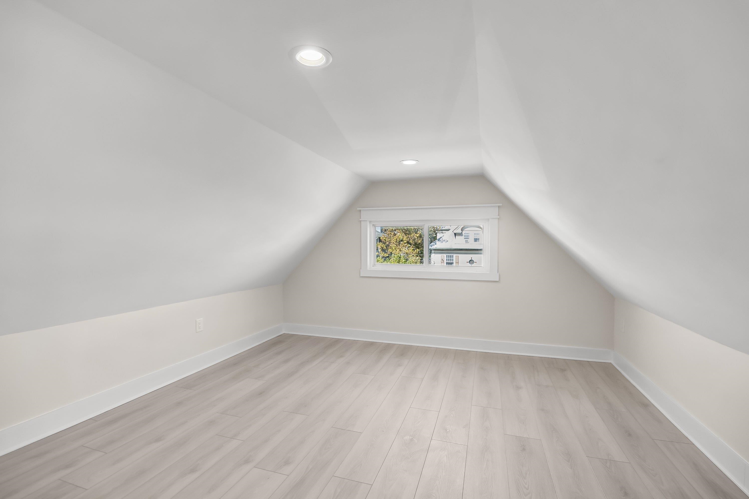 733 Wesley Road, Unit NORTH Ocean City, NJ 08226 - Photo 26 of 47 a view of an empty room