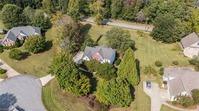 $567,500 | 3606 Birdsong Court, Summerfield, NC 27358